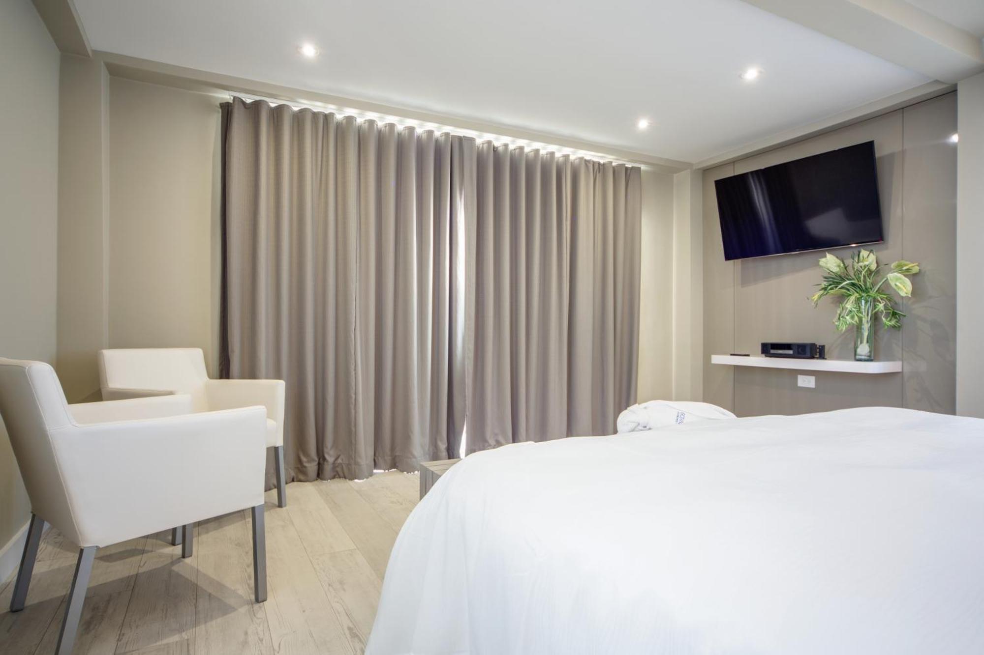 Ocean Z Boutique Hotel Palm Beach Luaran gambar