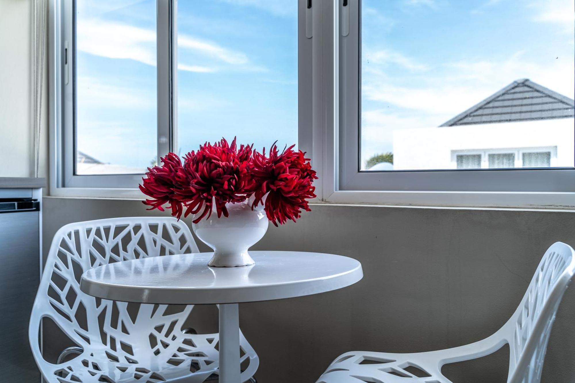 Ocean Z Boutique Hotel Palm Beach Luaran gambar