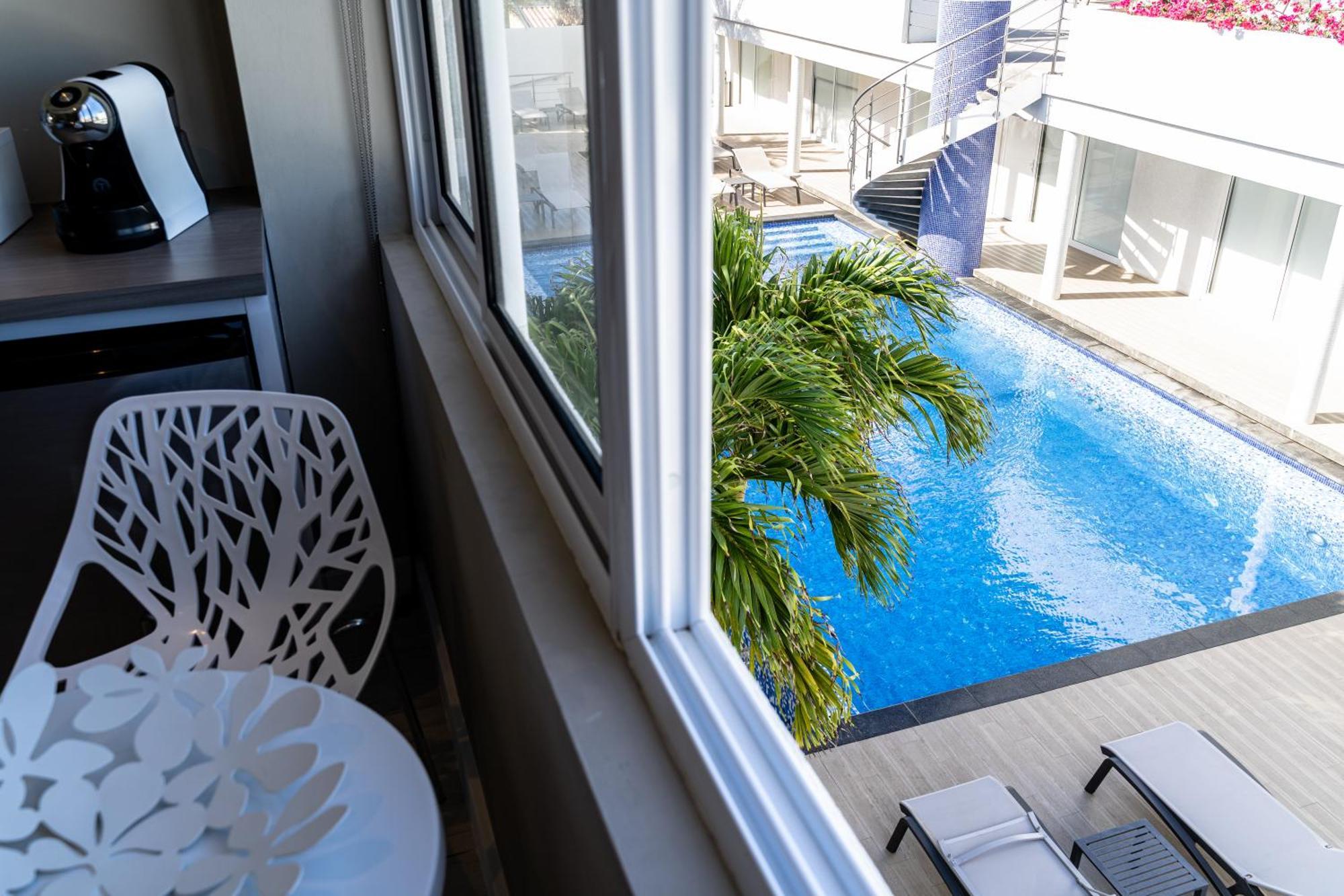 Ocean Z Boutique Hotel Palm Beach Luaran gambar